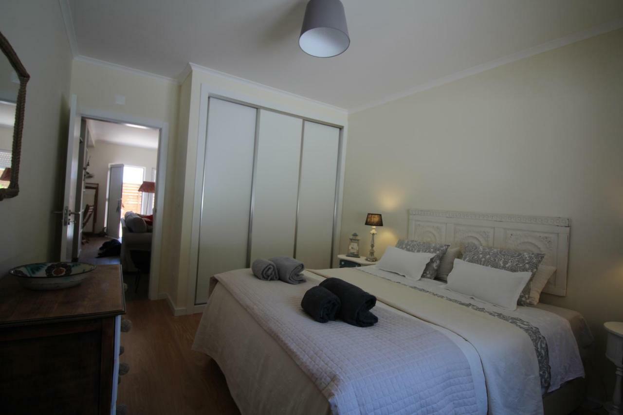 Number 10 Beach House A dos Cunhados Bagian luar foto
